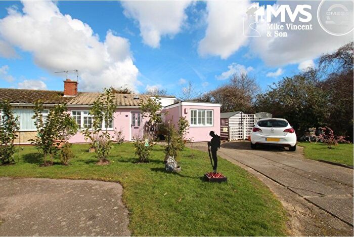 3 Bedroom Bungalow For Sale In Sparrows Herne, Clacton-on-Sea, CO15