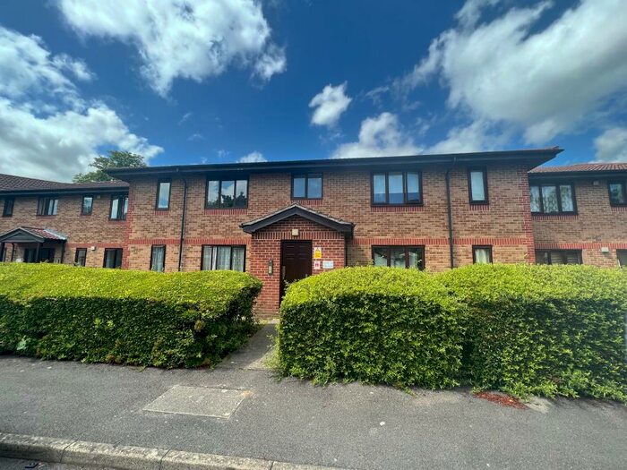 1 Bedroom Apartment To Rent In Kern Close, Southampton, SO16