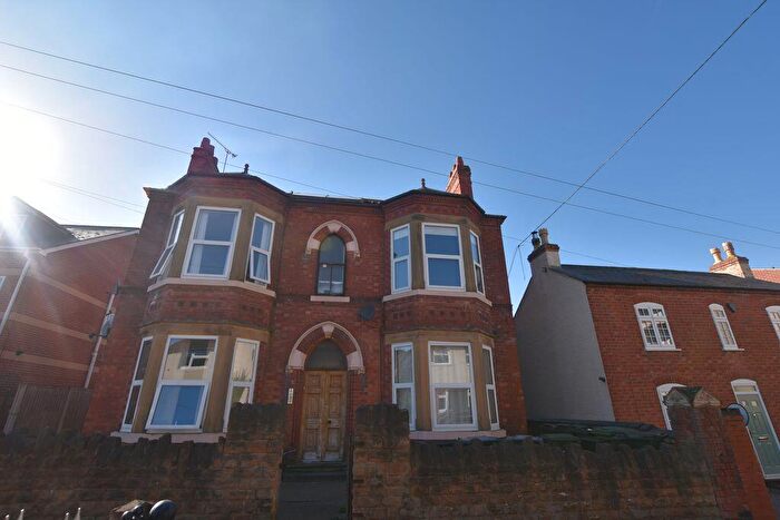 1 Bedroom Flat To Rent In Greenhill Rise, Nottingham, NG4