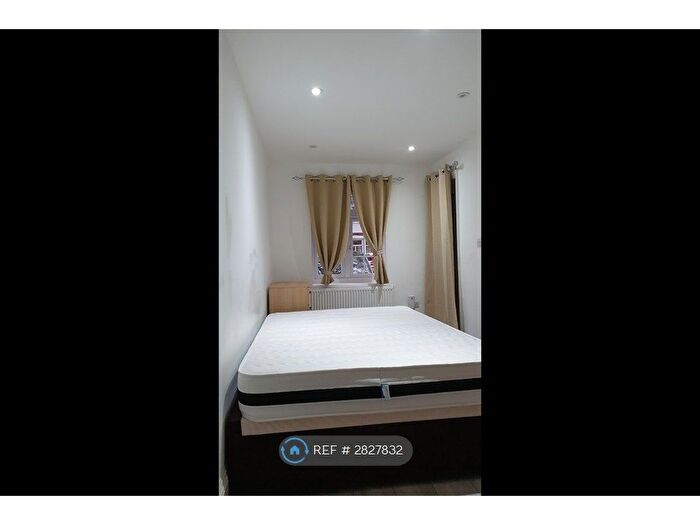 1 Bedroom Flat To Rent In Maswell Park Cresent, Hounslow, TW3