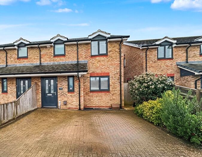 3 Bedroom Semi-Detached House For Sale In Telscombe Road, Peacehaven, BN10