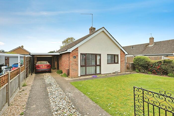 3 Bedroom Detached Bungalow For Sale In Southlands, Swaffham, PE37