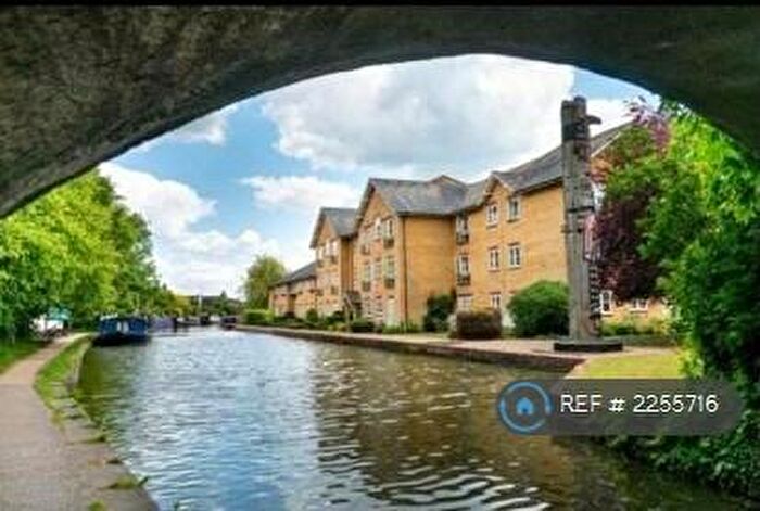 2 Bedroom Flat To Rent In Alsford Wharf, Berkhamsted, HP4
