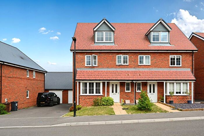 4 Bedroom Semi-Detached House For Sale In Lasius Drive, Coxheath, ME17