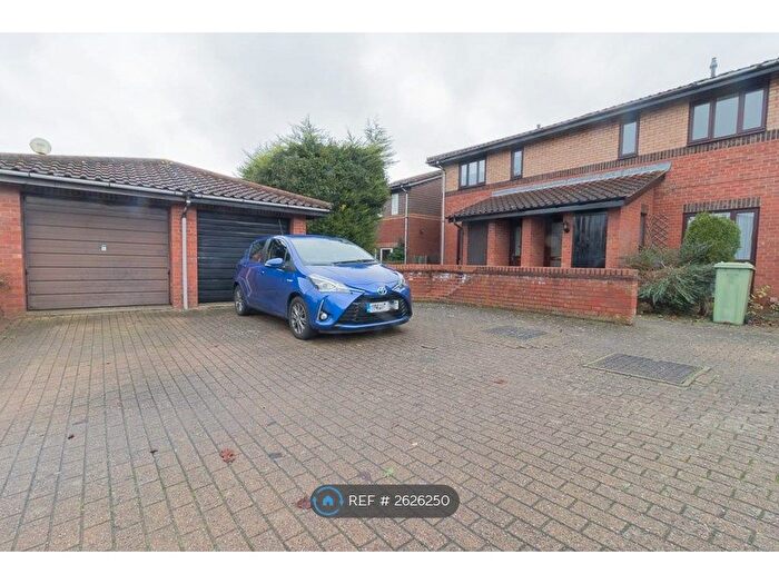3 Bedroom Terraced House To Rent In Sandywell Drive, Downhead Park, Milton Keynes, MK15