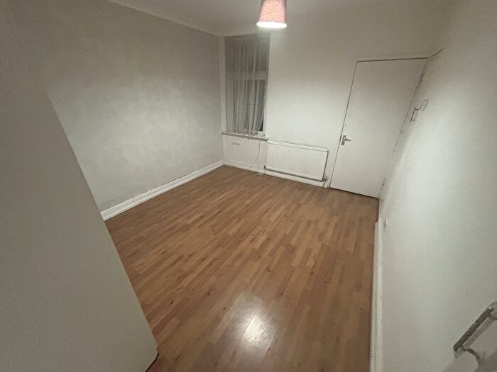 4 Bedroom Terraced House To Rent In Southall, UB2