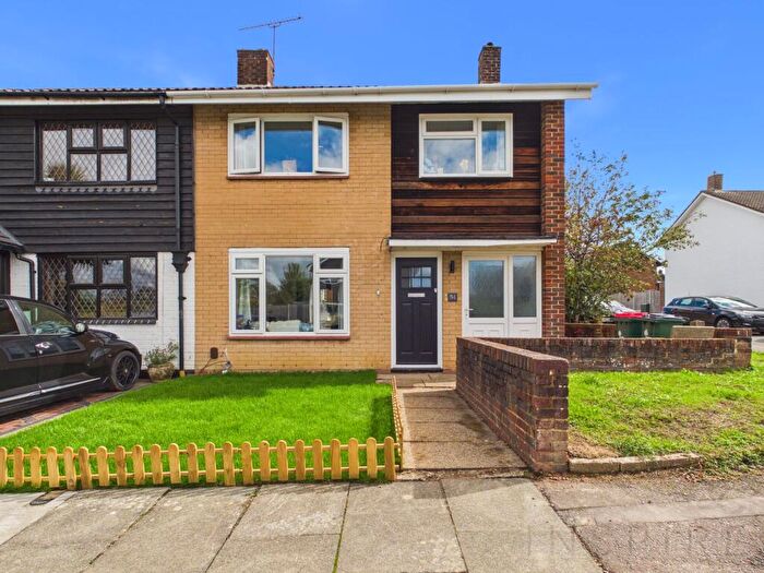 3 Bedroom End Of Terrace House For Sale In Cuckmere Crescent, Crawley, RH11