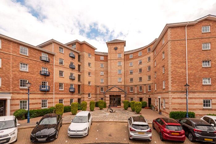 2 Bedroom Flat For Sale In / Sheriff Bank, Edinburgh, EH6