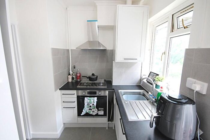1 Bedroom Flat To Rent In Riverside Gardens, Wembley, HA0