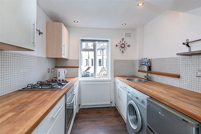 1 Bedroom Flat To Rent In Cantelowes Road, Camden, NW1
