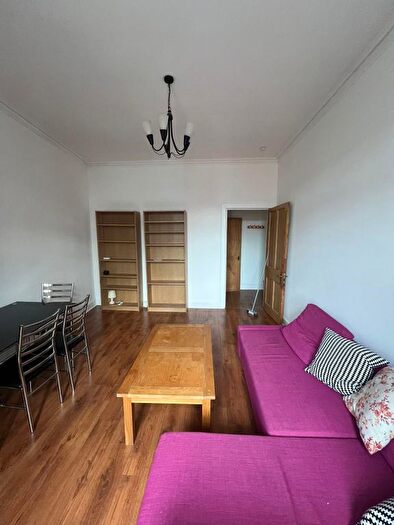 2 Bedroom Flat To Rent In Milton Street, Edinburgh, EH8