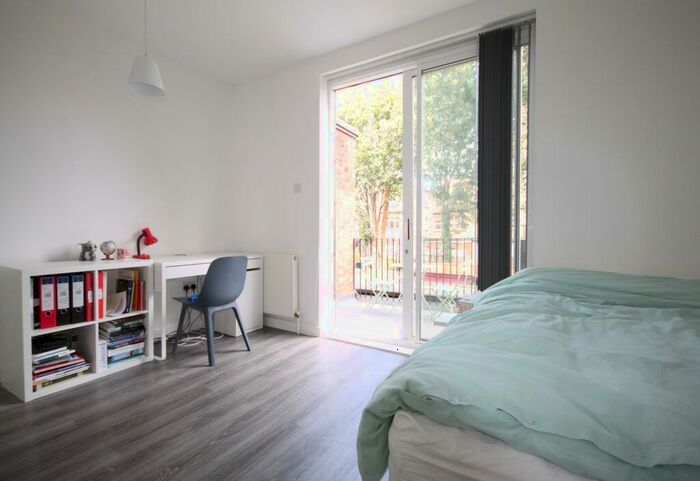Studio To Rent In The Grove, Finchley, N3