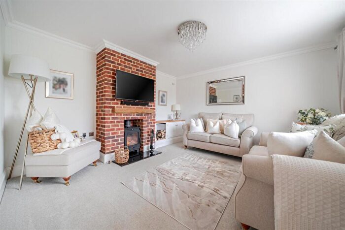 3 Bedroom Semi-Detached House For Sale In Brockmans Close, Ramsgate, CT12