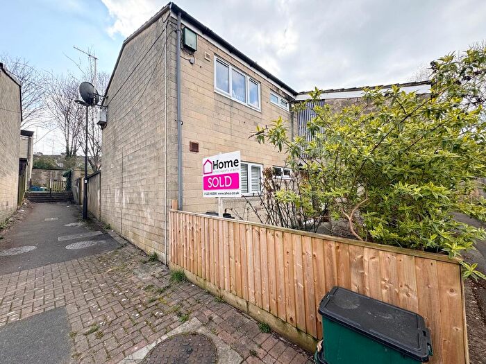 2 Bedroom Flat To Rent In Loxton Drive, Twerton, Bath, BA2