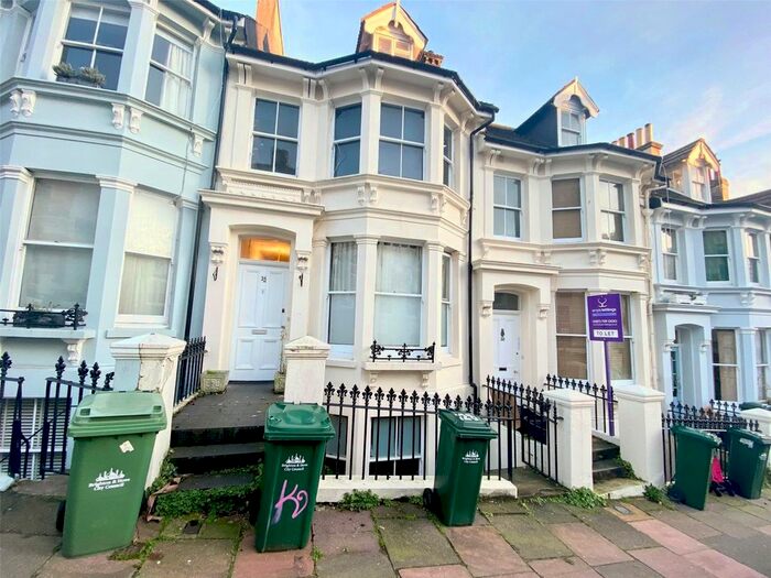 3 Bedroom Flat To Rent In Roundhill Crescent, Brighton, BN2