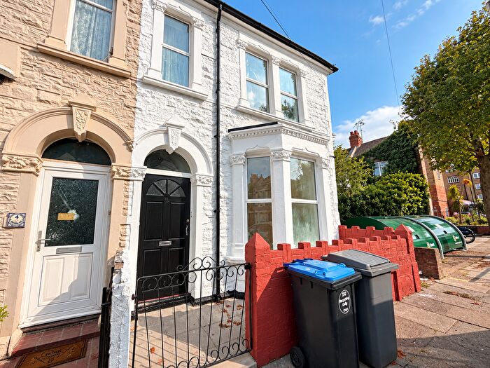 4 Bedroom Terraced House For Sale In Burns Road, London, NW10