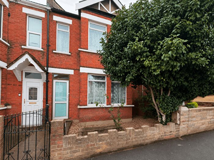 3 Bedroom Terraced House To Rent In Cromwell Road, Hounslow, TW3