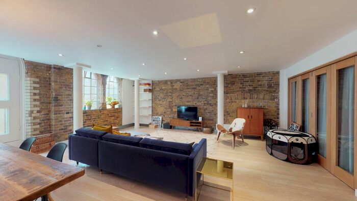 2 Bedroom Flat To Rent In Leonard Street, Shoreditch, London, EC2A