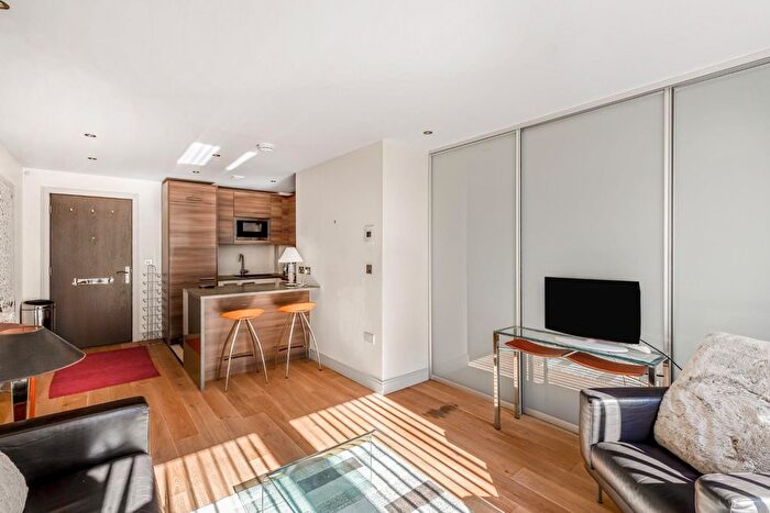 1 Bedroom Property For Sale In Doulton House, Chelsea Creek, Fulham, SW6