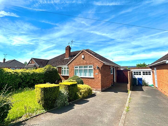 2 Bedroom Semi-Detached Bungalow For Sale In Kingswinford, Moss Grove, DY6