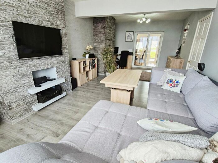 3 Bedroom Terraced House For Sale In Highbury Avenue, Rowley Regis, B65
