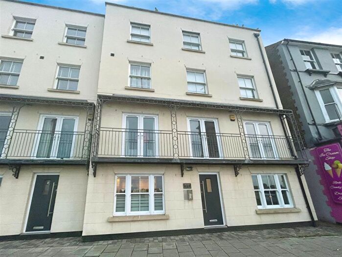 2 Bedroom Flat To Rent In Central Parade, Herne Bay, CT6