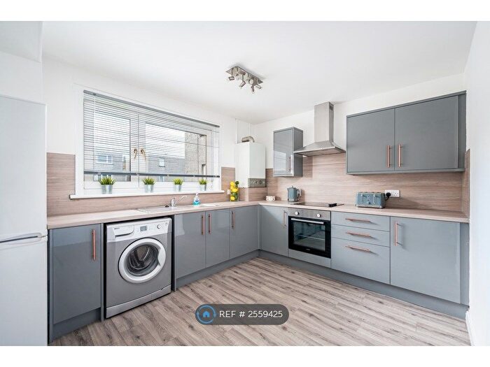3 Bedroom Flat To Rent In Cowgate, Tayport, DD6