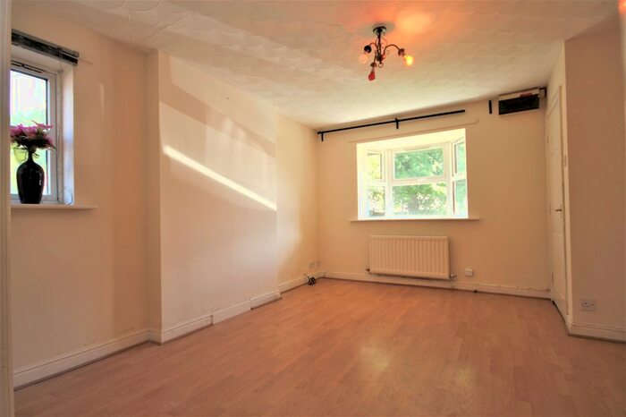 3 Bedroom Semi-Detached House To Rent In Cowling Street, Salford, Greater Manchester, M7