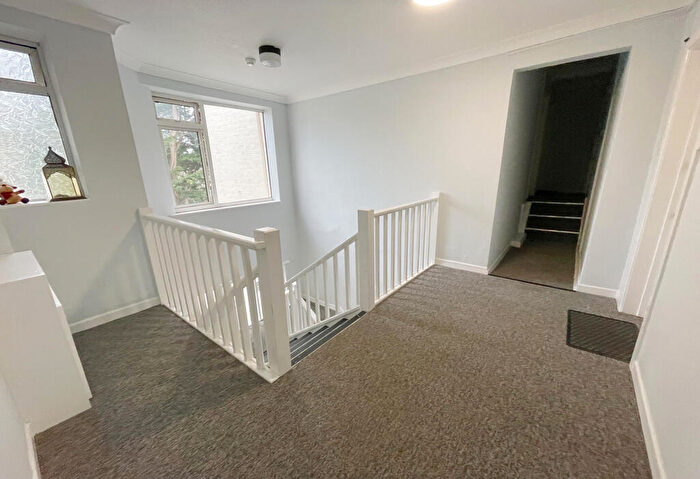 1 Bedroom Apartment For Sale In Caledonian Court, Bournemouth, Dorset, BH1