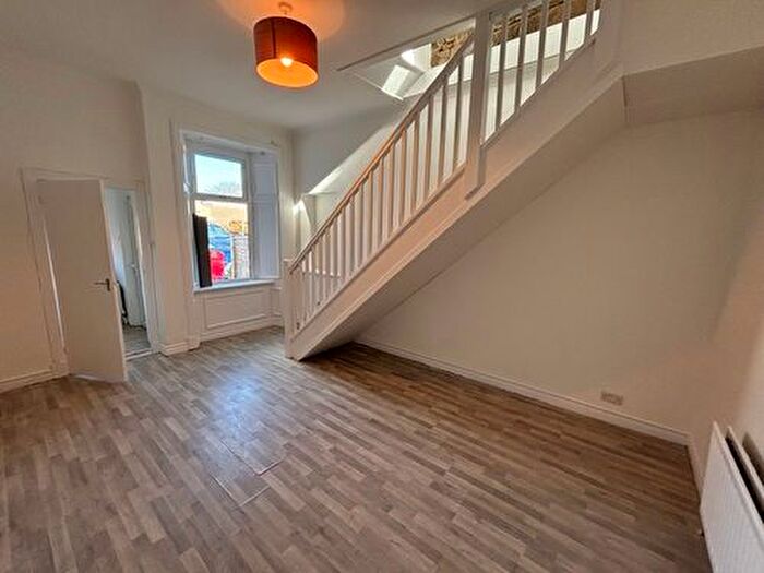 2 Bedroom Terraced House To Rent In John Street, Larkhall, ML9