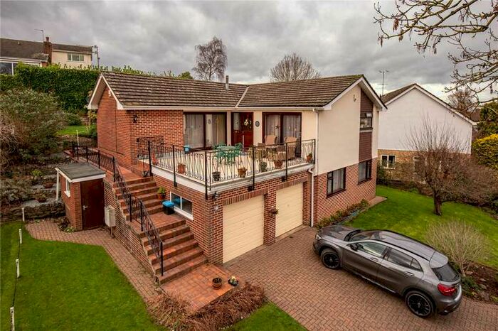 4 Bedroom Property For Sale In Charnhill Vale, Mangotsfield, Bristol BS16