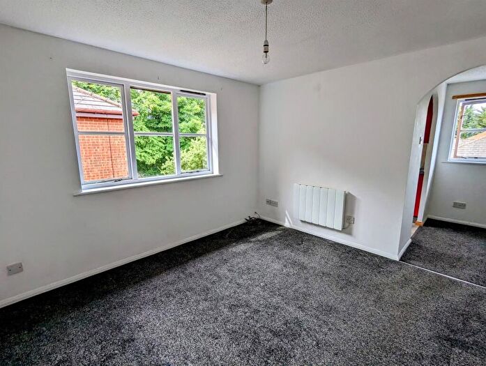 1 Bedroom Flat For Sale In Cranbrook, Woburn Sands, Milton Keynes, MK17