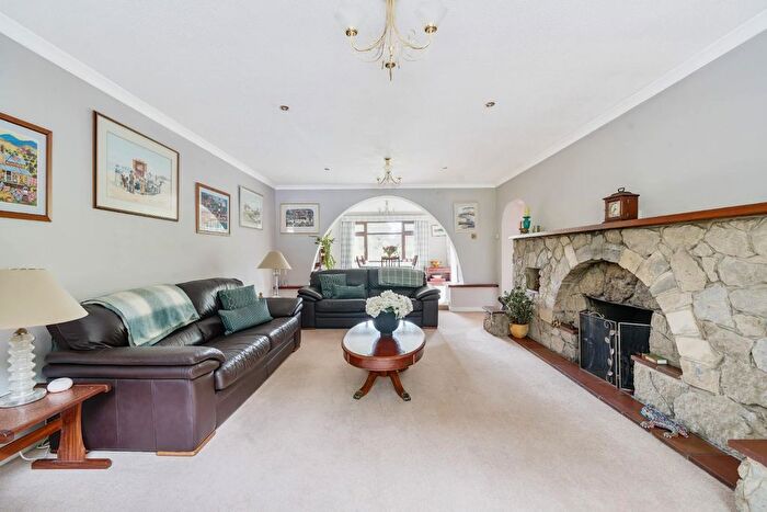 4 Bedroom Detached House For Sale In Havant Road, Hayling Island, PO11