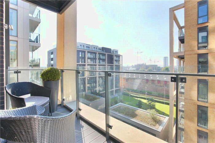 2 Bedroom Flat To Rent In Avon House, Enterprise Way, Wandsworth, London SW18