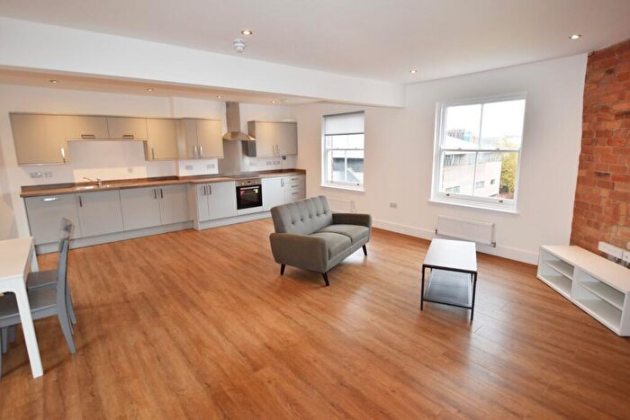3 Bedroom Penthouse To Rent In Carrington Street, Nottingham, Nottinghamshire, NG1