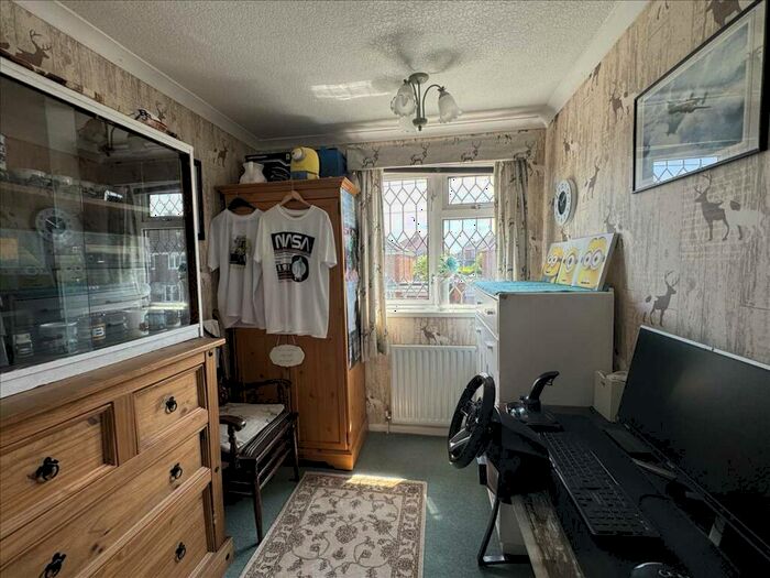 3 Bedroom End Of Terrace House For Sale In Fletcher Road, Grimsby, DN34