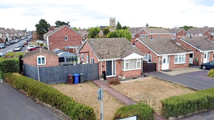 2 Bedroom Detached Bungalow For Sale In The Grange, Burton-On-Trent, Staffordshire, DE14