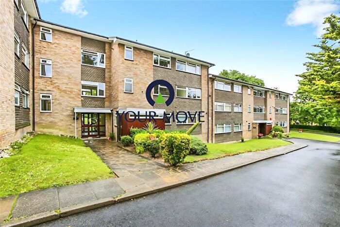 2 Bedroom Flat To Rent In Christchurch Park, Sutton, Surrey, SM2