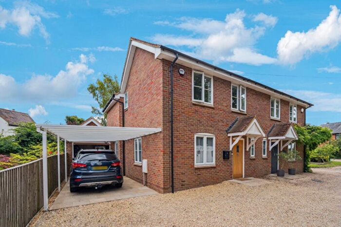 3 Bedroom Semi-Detached House For Sale In Middle Farm Close, Chinnor, OX39
