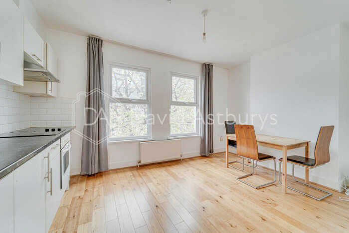 2 Bedroom Apartment To Rent In Thackeray Avenue, Tottenham, London, N17