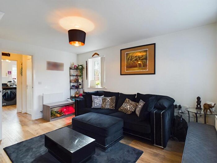 3 Bedroom End Of Terrace House For Sale In Kempton Drive, Towcester, NN12