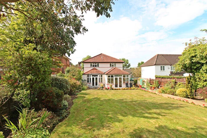4 Bedroom Detached House For Sale In Oakwood Avenue, Beckenham, BR3