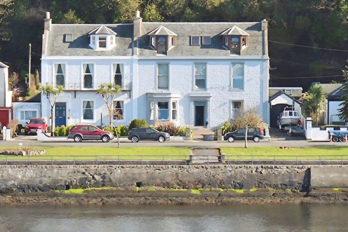 3 Bedroom Flat For Sale In Battery Place, Rothesay, PA20