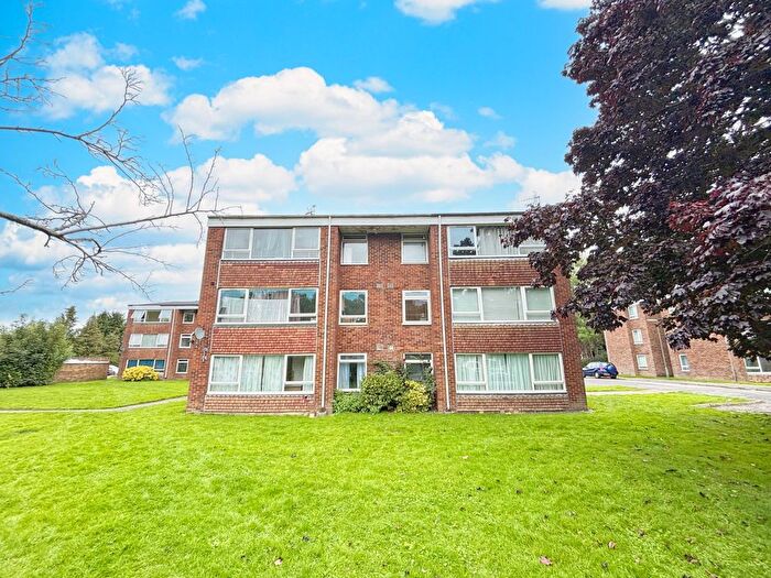 1 Bedroom Flat To Rent In Horley, RH6