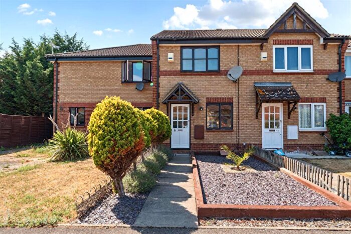 2 Bedroom Terraced House For Sale In Clover Avenue, Bedford, MK41
