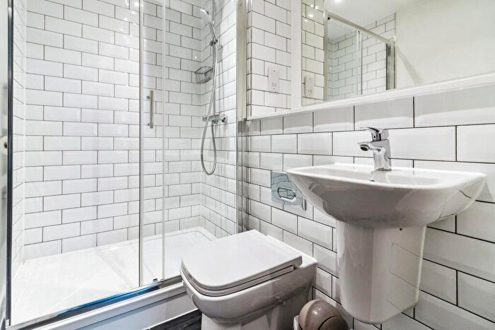 2 Bedroom Apartment For Sale In Talbot Road, Old Trafford, Manchester, M16