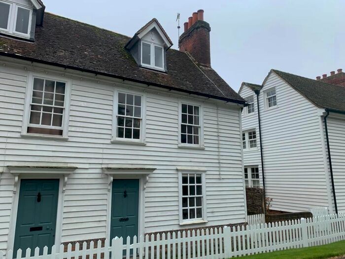 2 Bedroom Cottage To Rent In High Street, Farnigham, Dartford, DA4