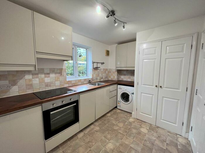 1 Bedroom Flat To Rent In Century House, Armoury House, London, SE8