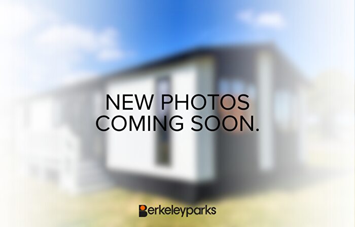 1 Bedroom Park Home For Sale In Shepherds Grove Park, Stanton, IP31