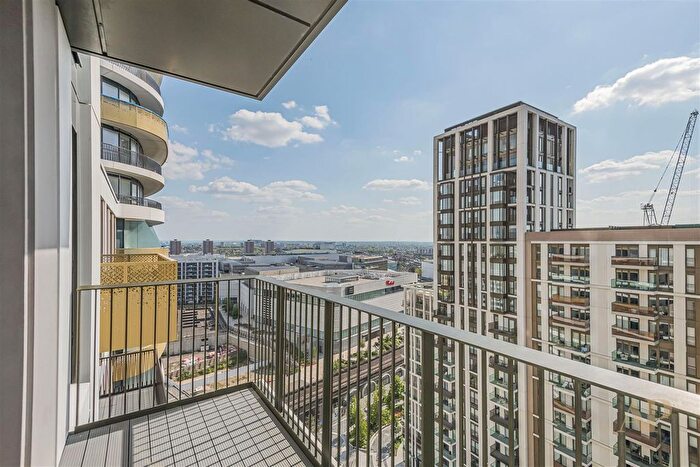 1 Bedroom Property To Rent In Cascade Way, London, W12